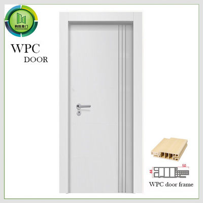 Bom preço. Uso interior do quarto do comprimento da porta 2050mm da pintura WPC da isolação sadia on-line