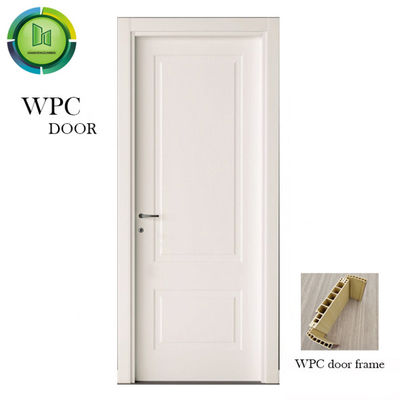 Bom preço. Portas certificadas do apartamento da umidade da porta do à prova de água WPC CE liso anti on-line