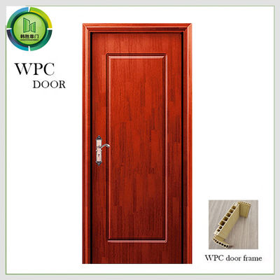 Bom preço. A entrada usa a resistência de umidade lisa da porta do banheiro de WPC impermeável on-line