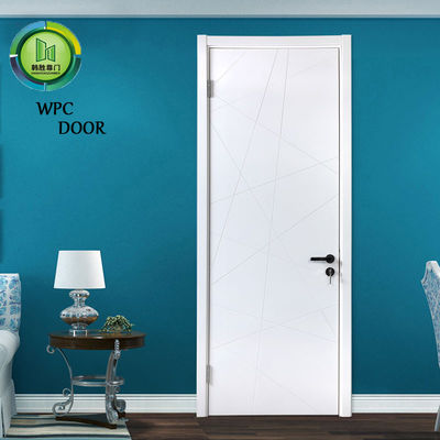 Bom preço. Uso de pintura durável à prova de som personalizado do quarto da porta lisa de WPC on-line